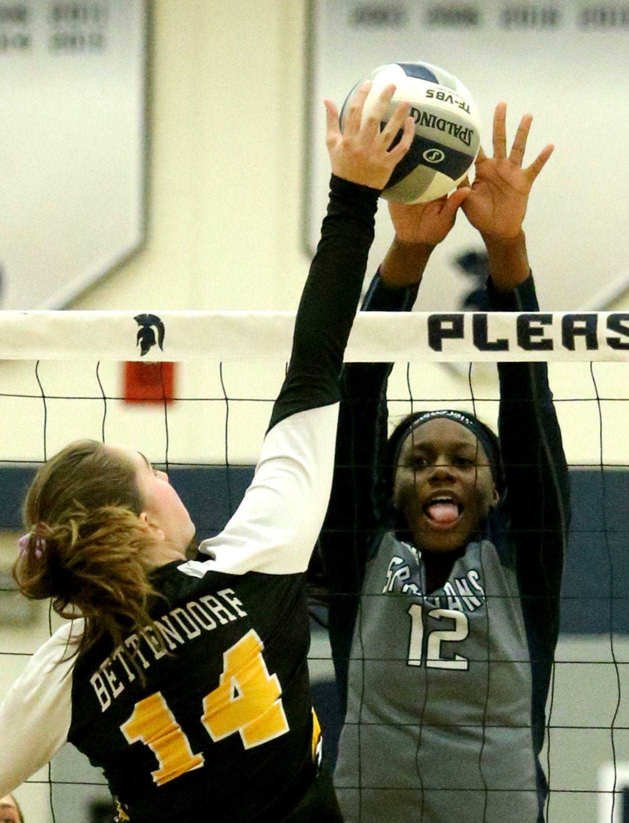 102318-Regional-Volleyball-007